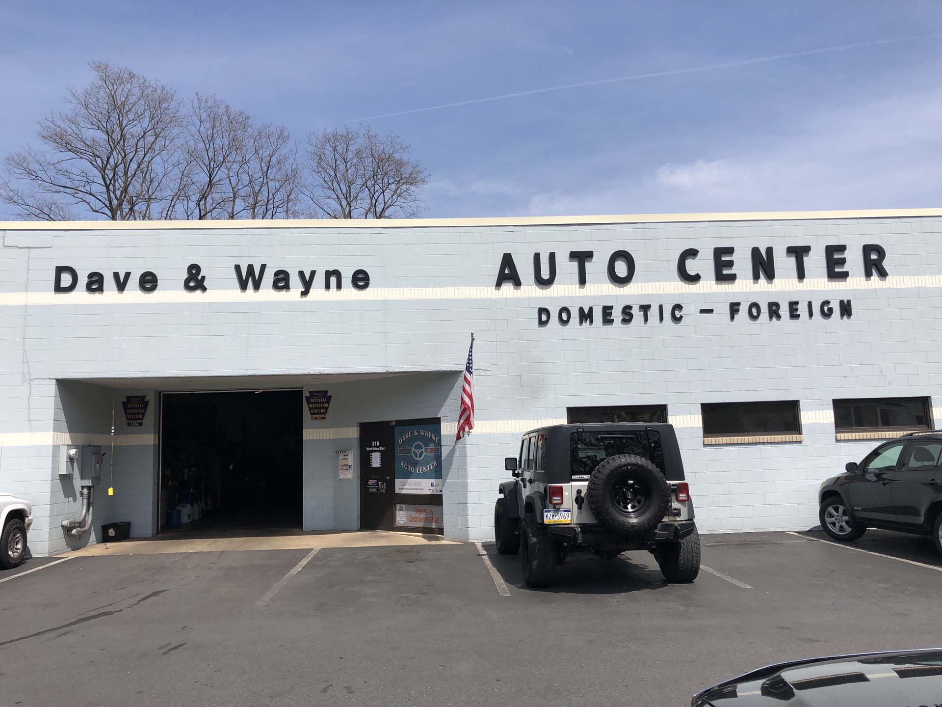 Dave & Waynes Auto Center